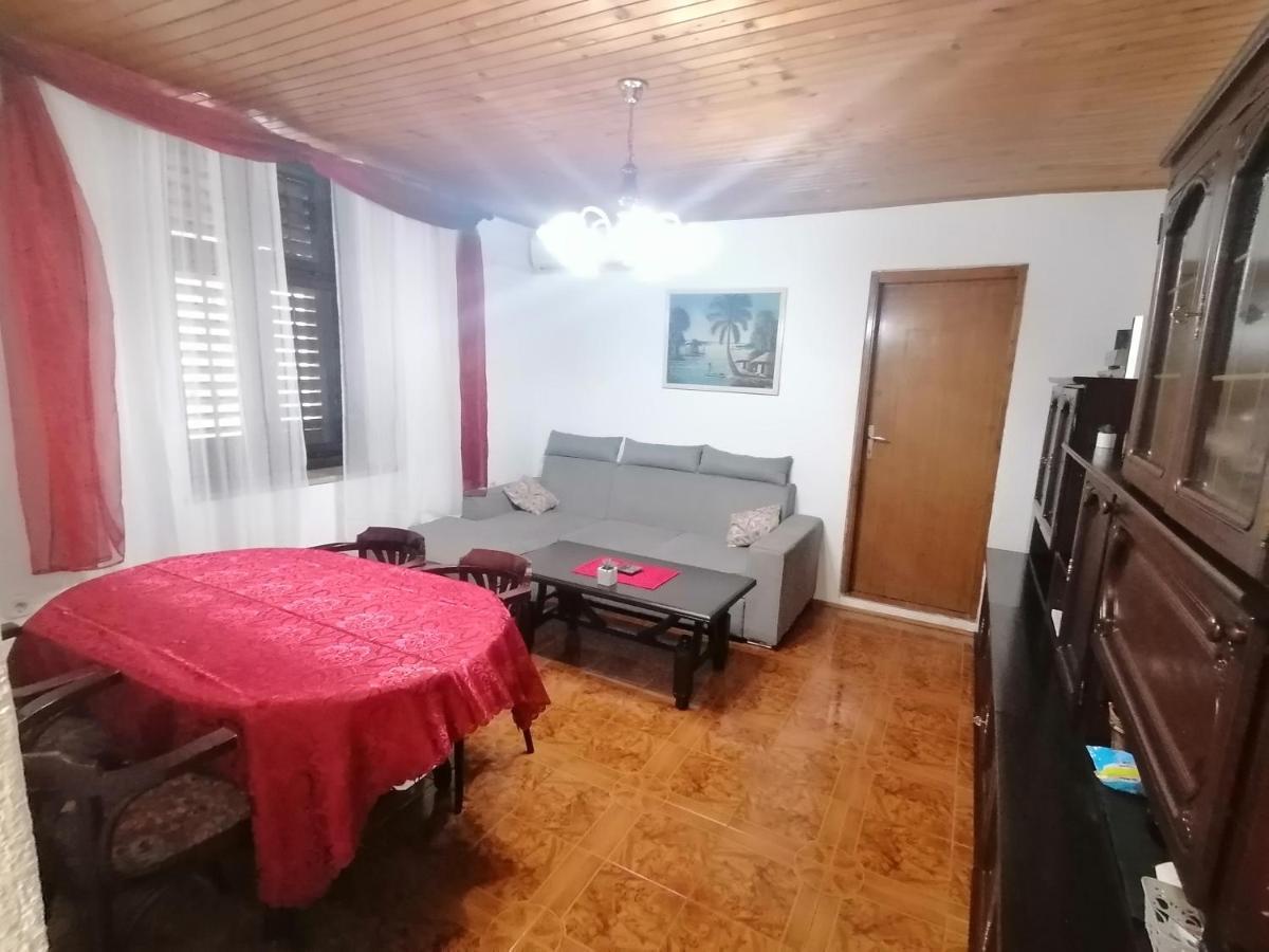 Apartman Zepina Πούλα Εξωτερικό φωτογραφία
